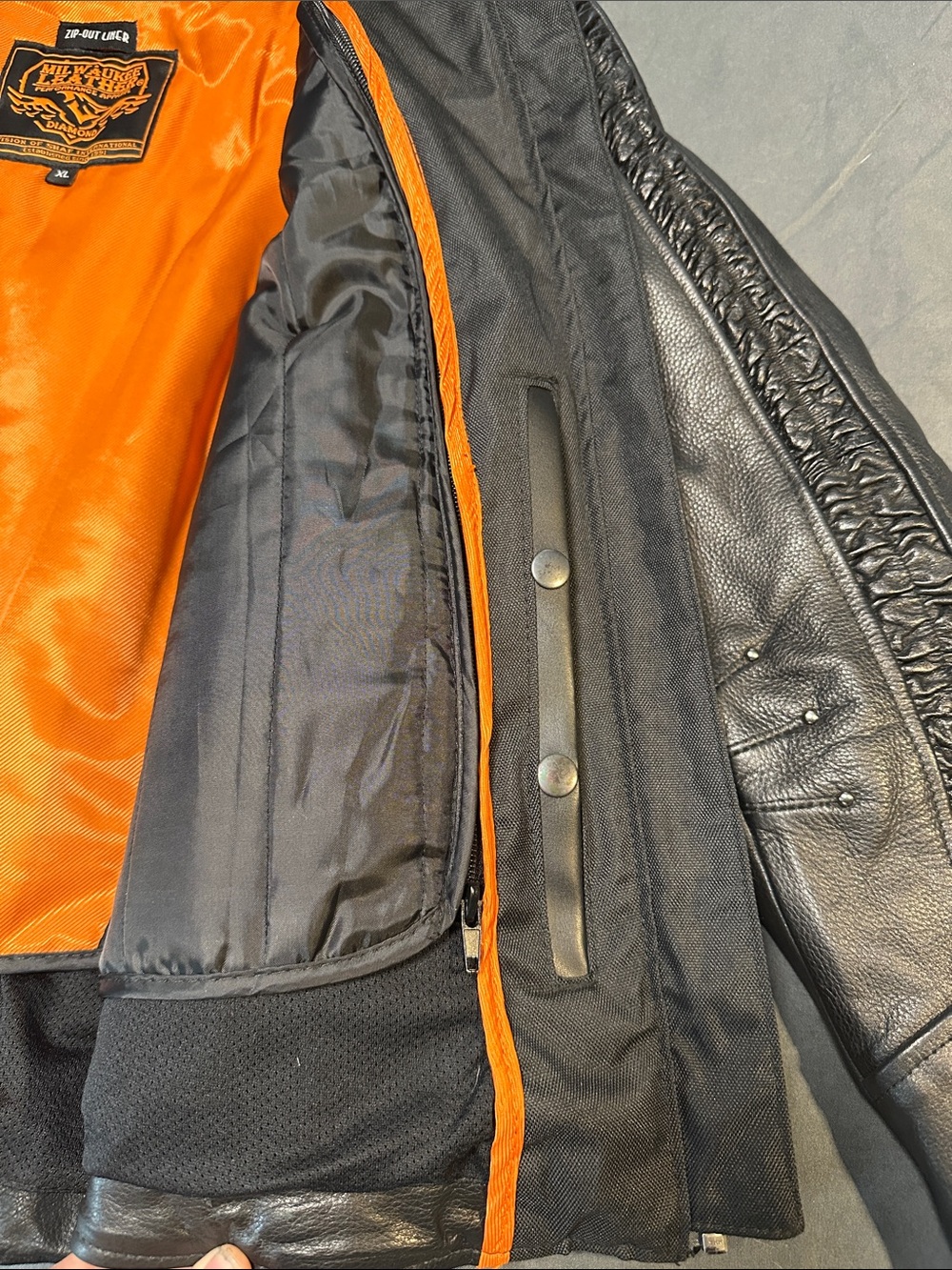 Women’s Riding Jacket - Picture 6 of 9